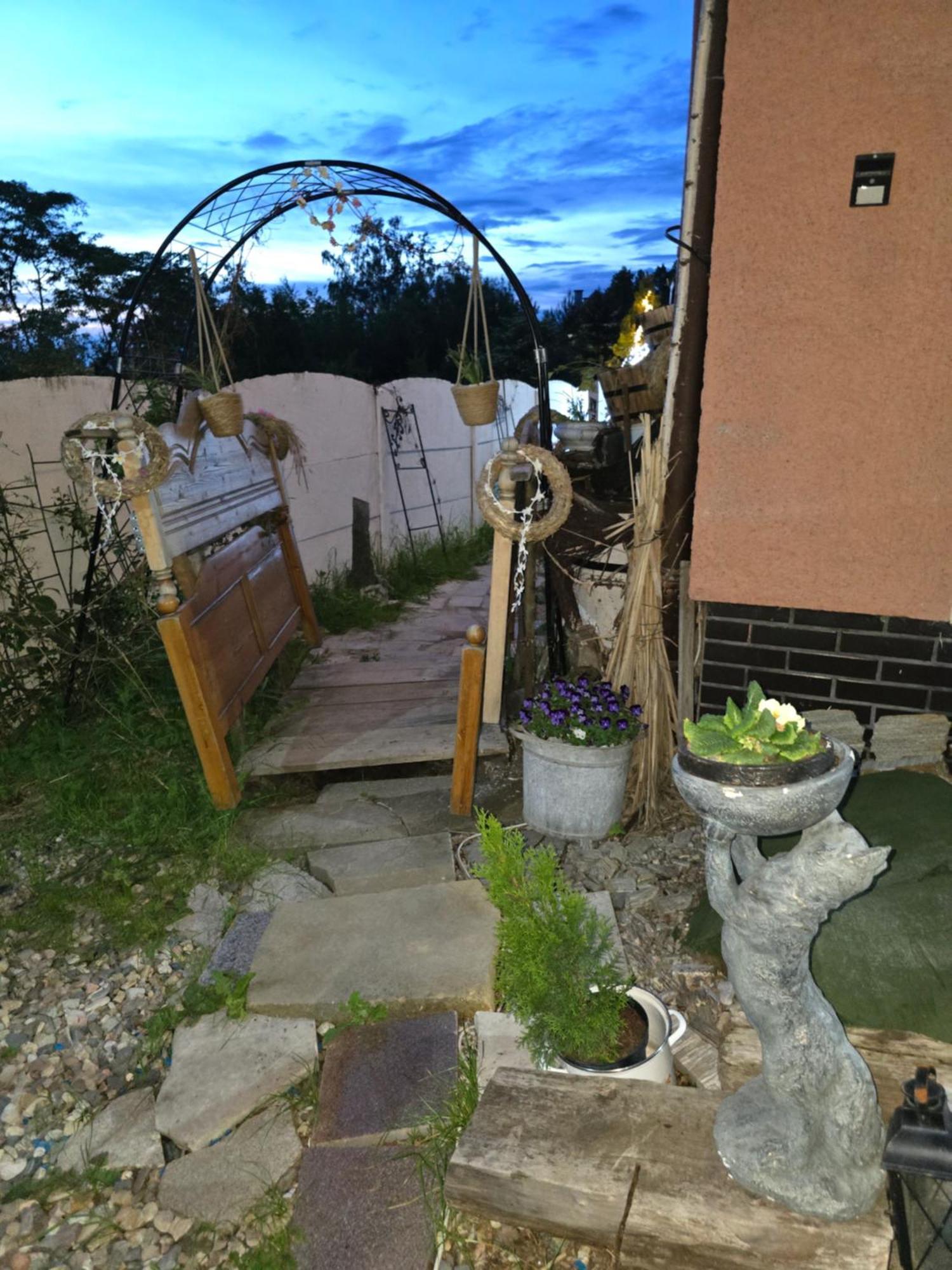 Hostel Apollo Zabkowice Slaskie Exteriör bild
